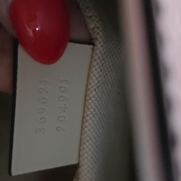 Gucci‎ Silvie White Shoulder Bag with Silver Accents - Picture 7 of 10